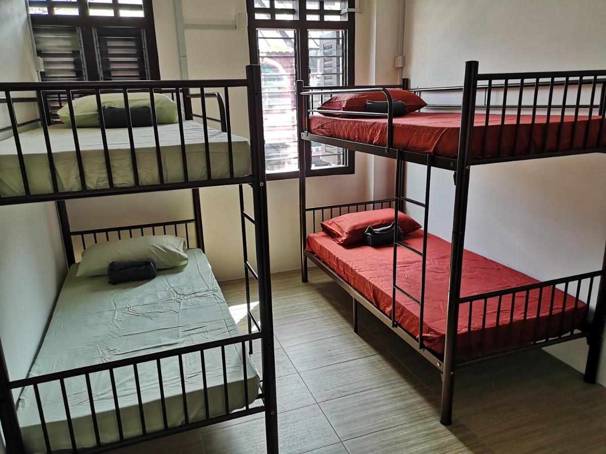 Homey Hostel, Town
